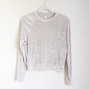 Lululemon Silver Warm Down Crew Sweatshirt Crushed Velvet Velour Top, size 4